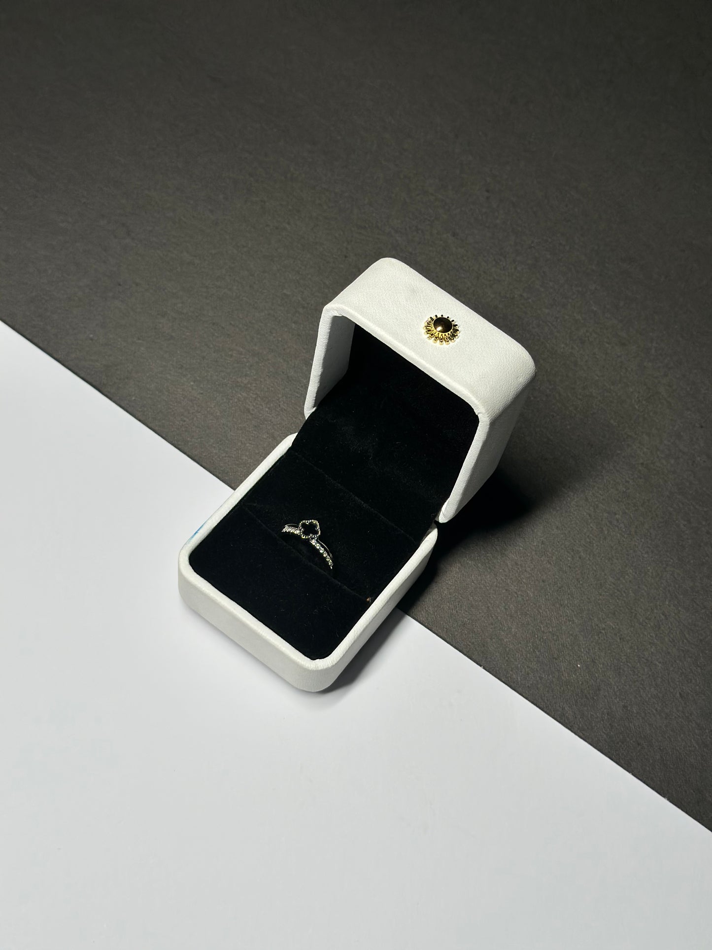 Aura Ring