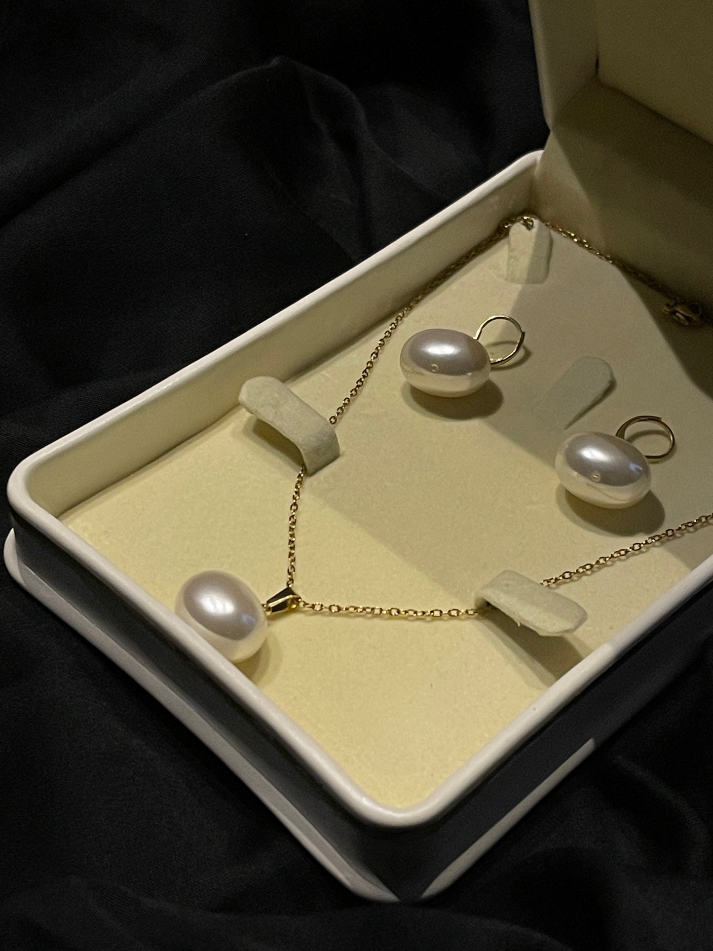 Lunar Pearl