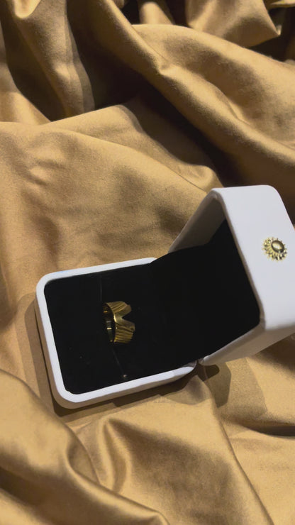 Golden V